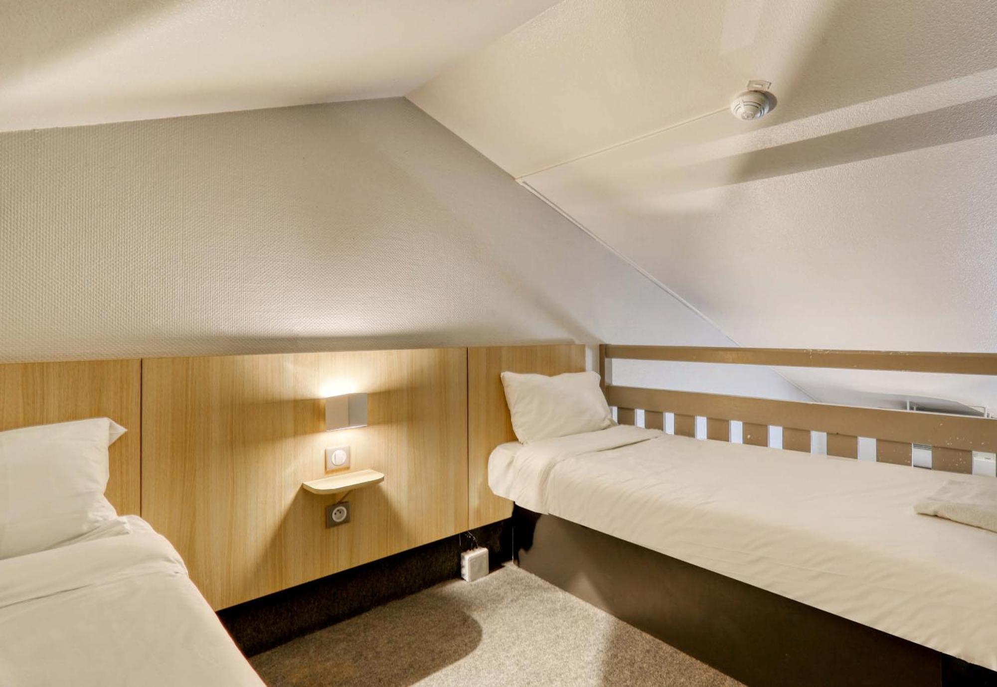 B&B Hotel Clermont-Ferrand Le Brezet Aeroport Екстериор снимка