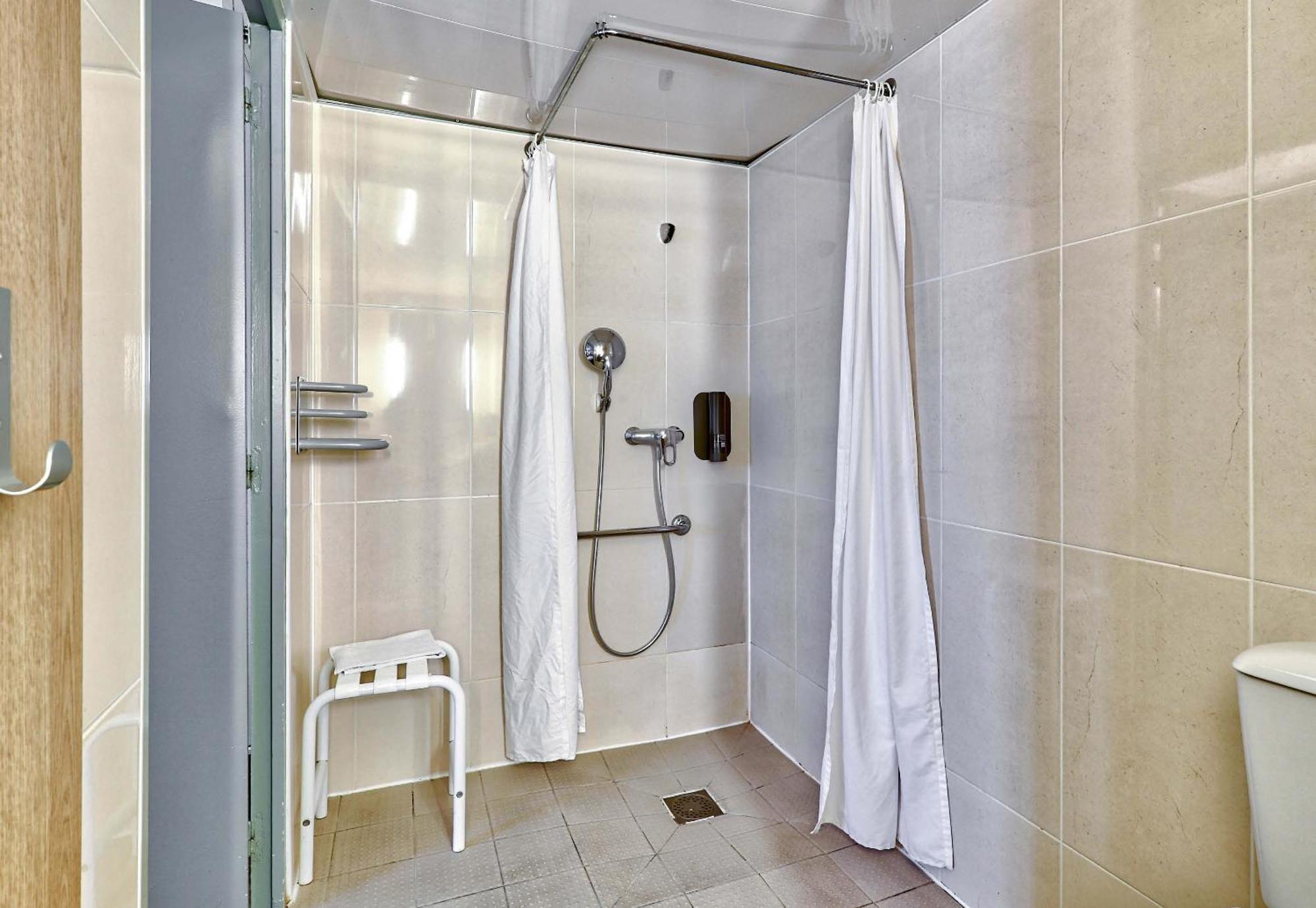 B&B Hotel Clermont-Ferrand Le Brezet Aeroport Екстериор снимка