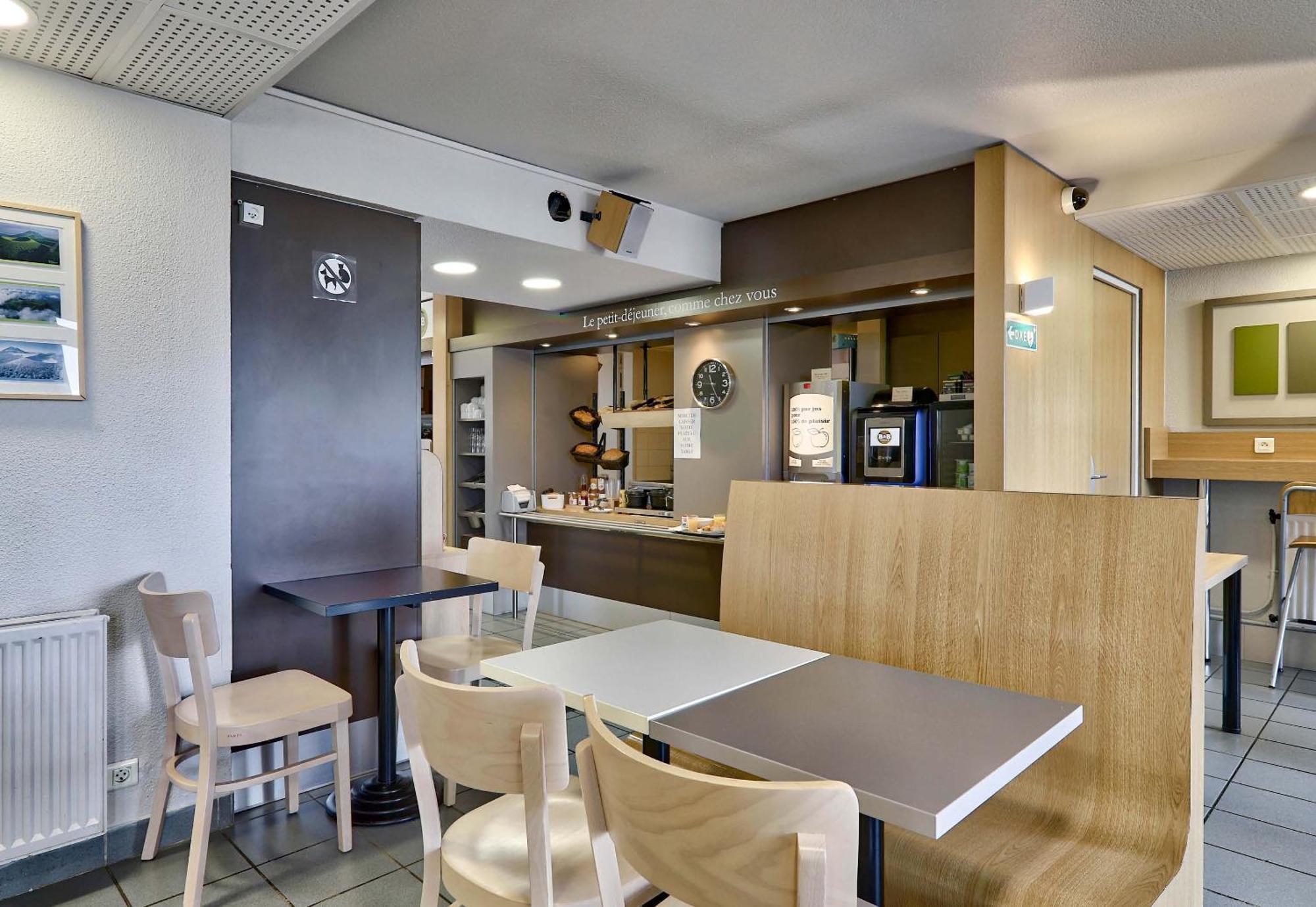 B&B Hotel Clermont-Ferrand Le Brezet Aeroport Екстериор снимка