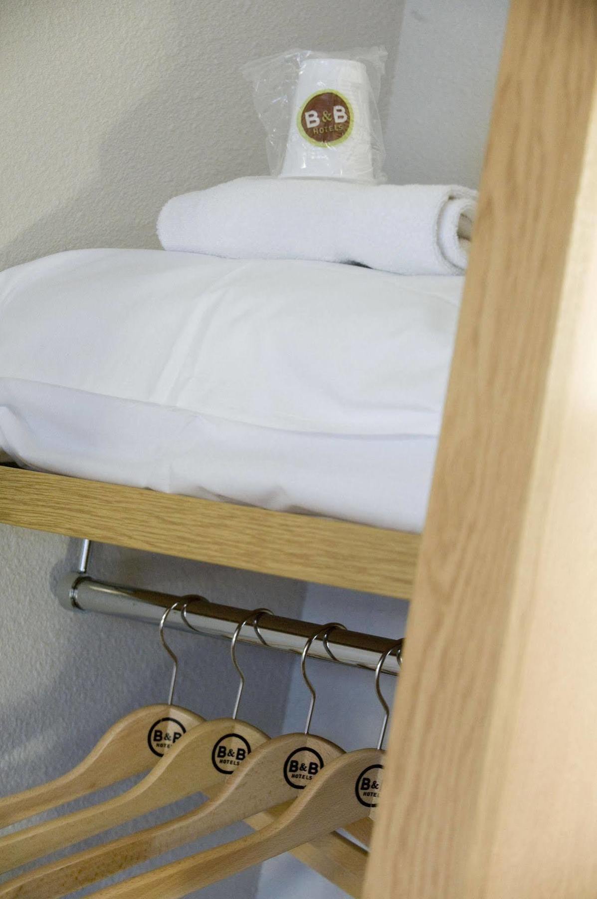 B&B Hotel Clermont-Ferrand Le Brezet Aeroport Екстериор снимка